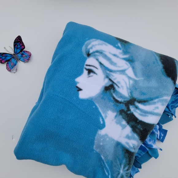 Frozen II Elsa & The Nokk Water Spirit Horse No-Sew Reversible Tie Fleece Blank